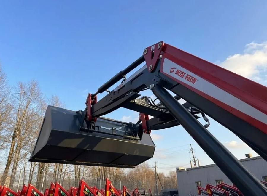 Погрузчик фронтальный Metal-Fach Т-229S "БЫК" (1300 кг, 3.6 м, э/м клапан, МТЗ-82)