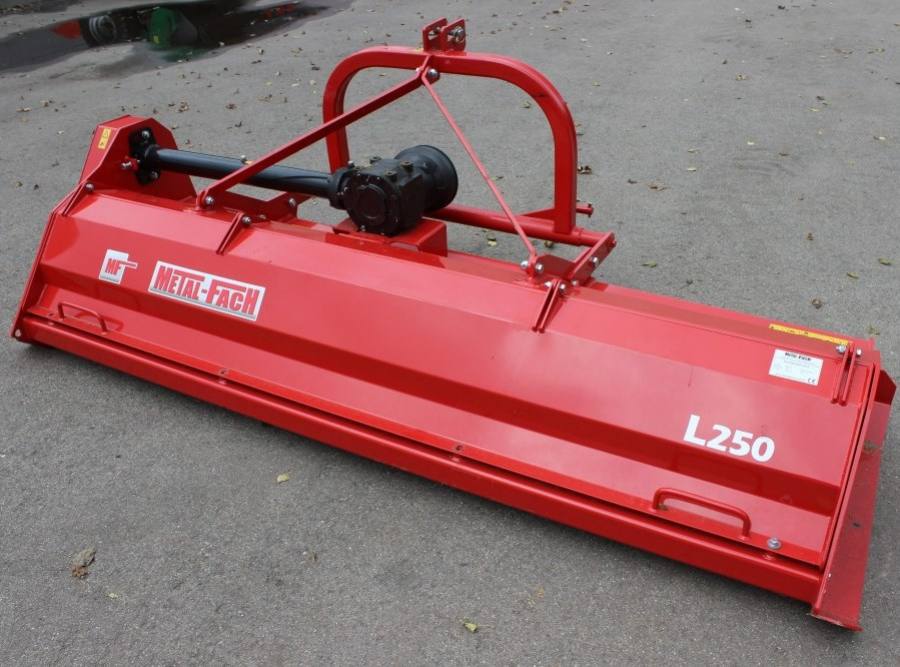 Косилка мульчерная Metal-Fach Z-022 (2,5 м, с опорным катком и ножами Y)