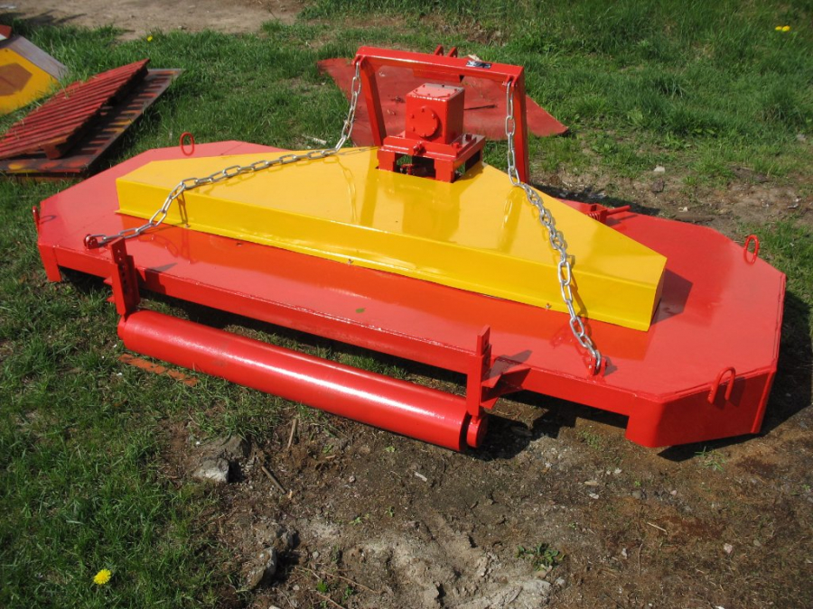 Косилка-измельчитель КРС-2,5