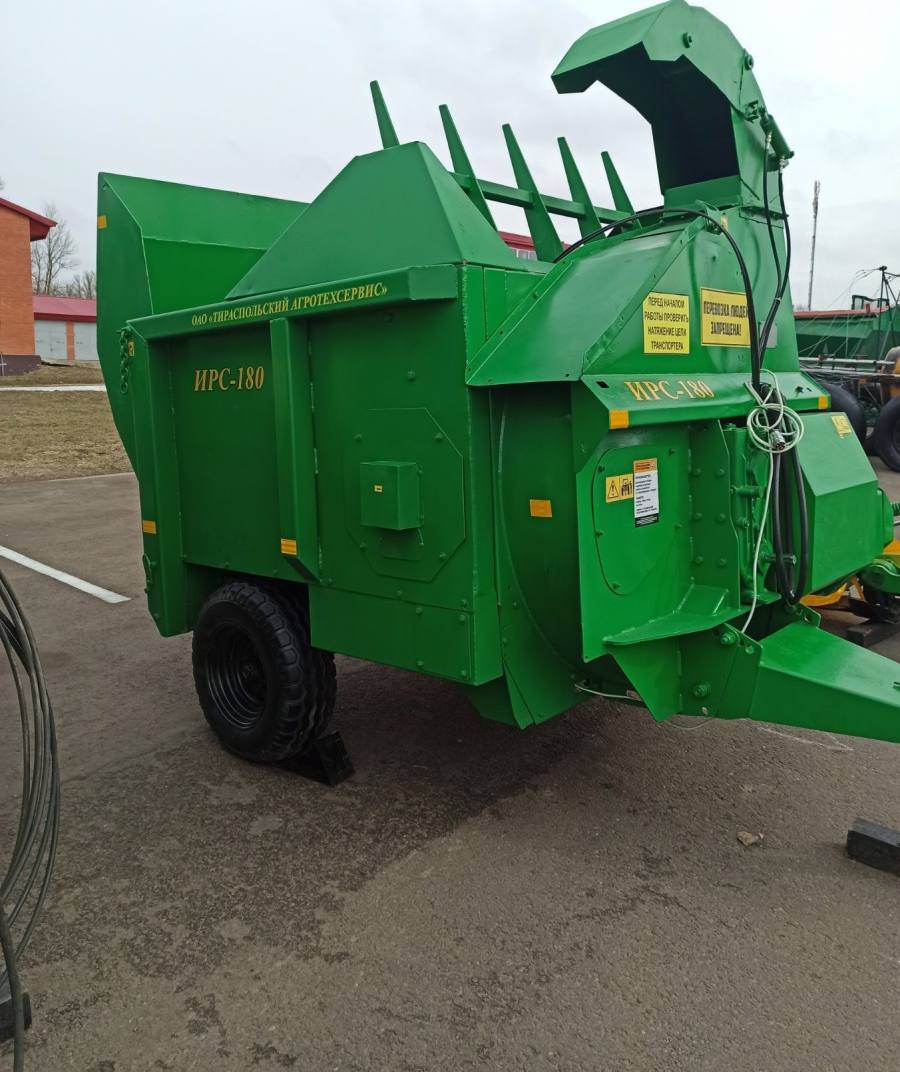 Измельчитель рулонов соломы ИРС-180