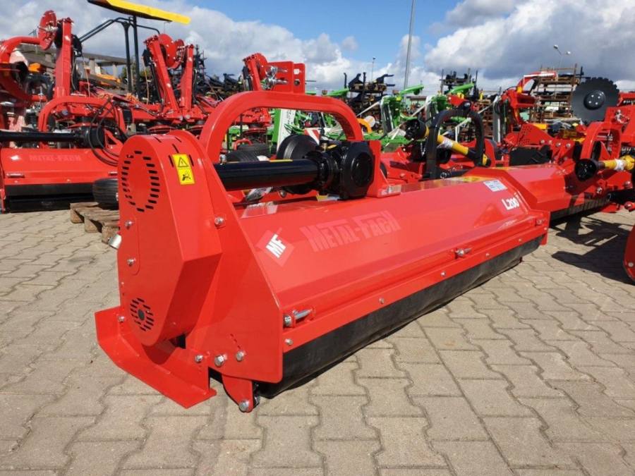 Косилка мульчерная Metal-Fach Z-022 (1,5 м, с опорным катком и молотками)