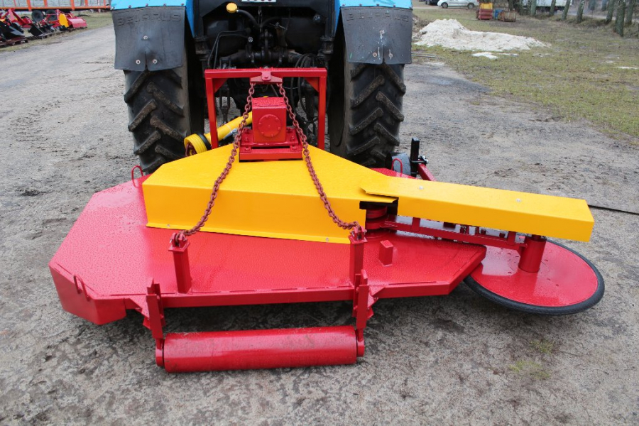 Косилка-измельчитель КРС-2-06 с боковым механизмом